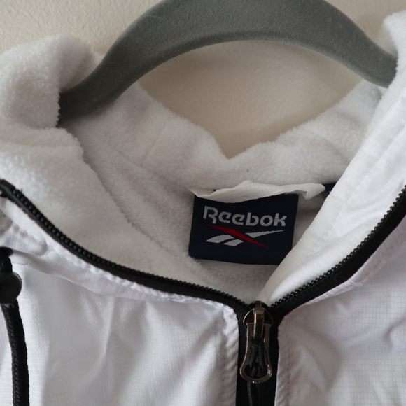 Reebok Jacket / Windbreaker Running Jacket - Picture 3 of 10